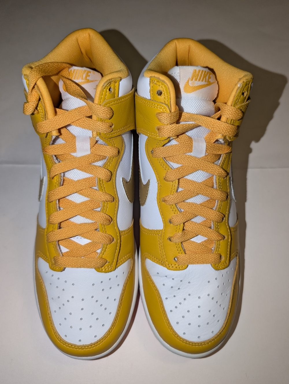 Nike Dunk High University Gold Women's Sneakers Size 7 / Mens Size 5.5 New
